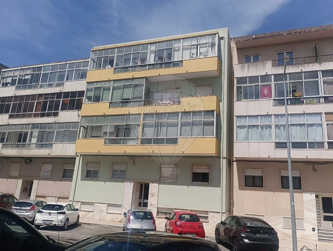 Apartamento T2 para Venda em Algueirão-Mem Martins Foto 14