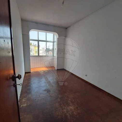 Apartamento T2 para Venda em Algueirão-Mem Martins Foto 15
