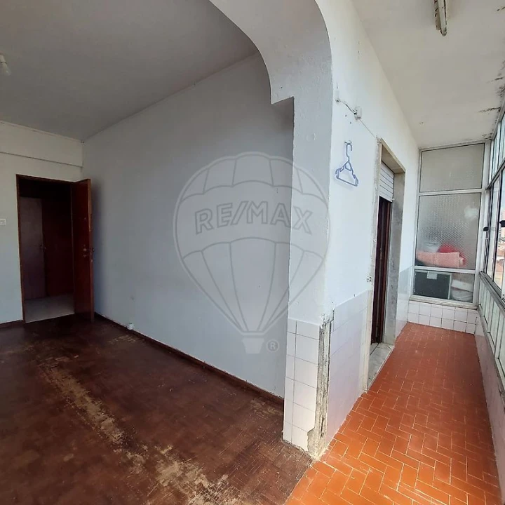 Apartamento T2 para Venda em Algueirão-Mem Martins Foto 16