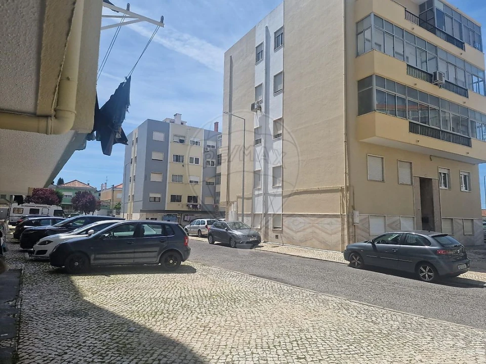 Apartamento T2 para Venda em Algueirão-Mem Martins Foto 7