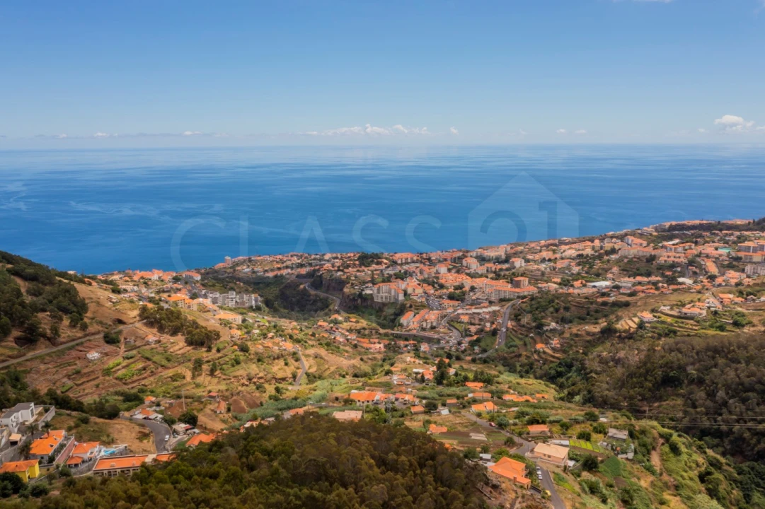 Terreno para Venda em Caniço Foto 1