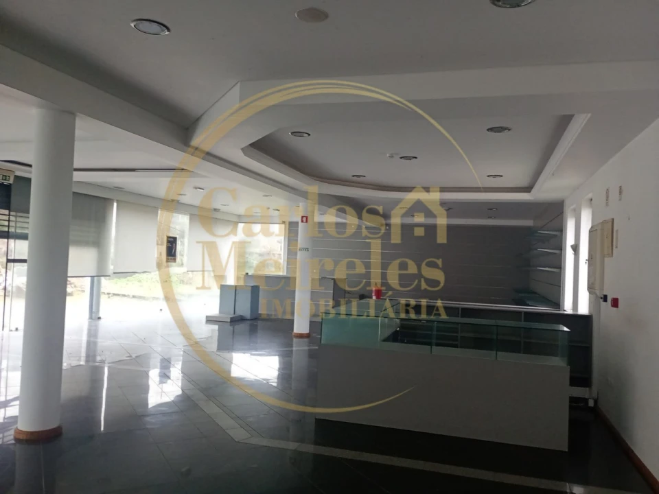 Loja para Venda em Aborim Foto 2