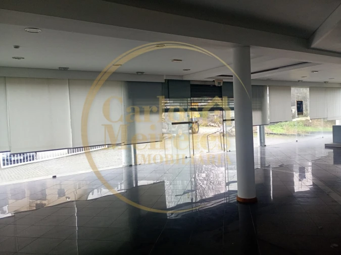 Loja para Venda em Aborim Foto 6