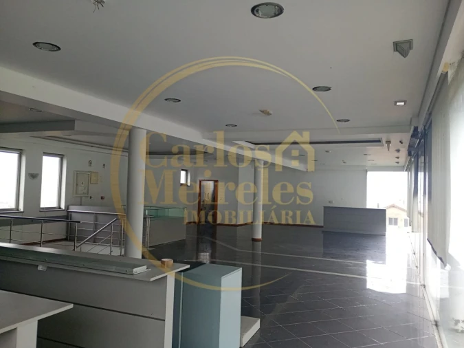 Loja para Venda em Aborim Foto 8