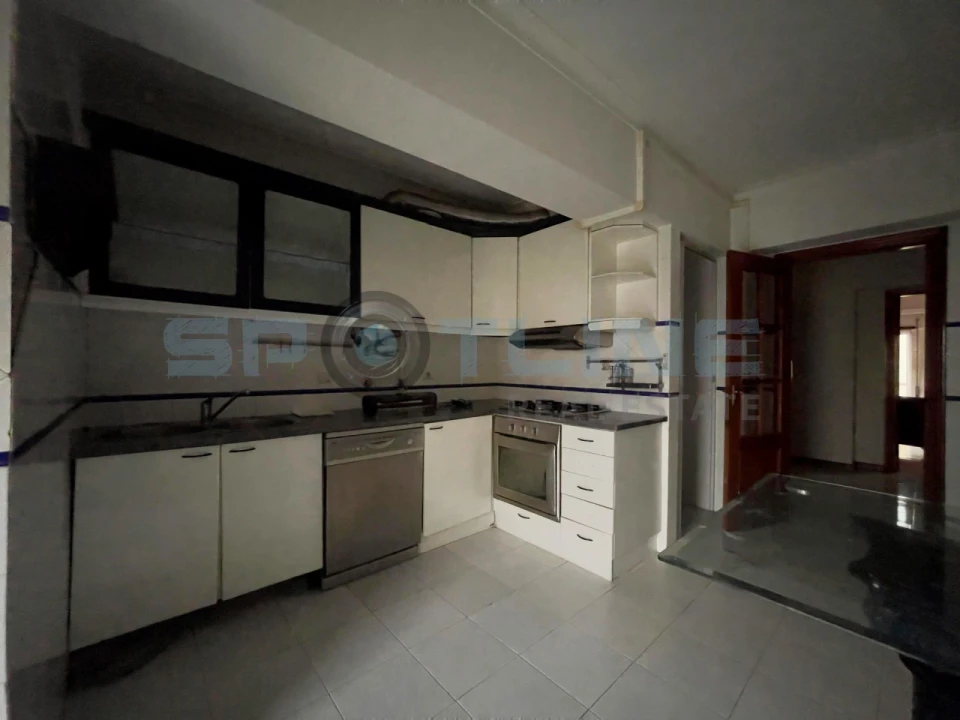 Apartamento T3 para Venda em Carregado e Cadafais Foto 14