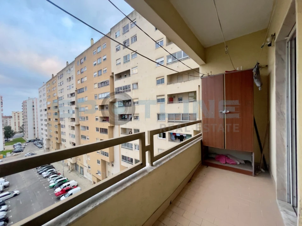 Apartamento T3 para Venda em Carregado e Cadafais Foto 37