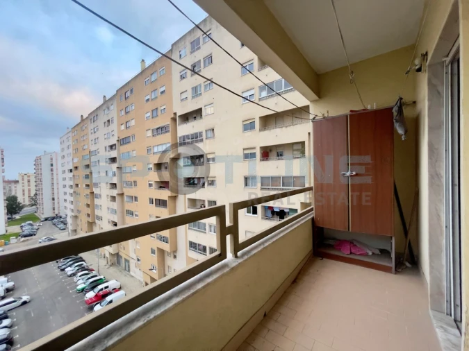 Apartamento T3 para Venda em Carregado e Cadafais Foto 37