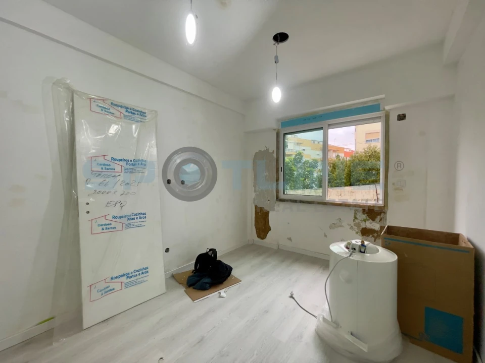 Apartamento T2 para Venda em Póvoa de Santo Adrião e Olival Basto Foto 25