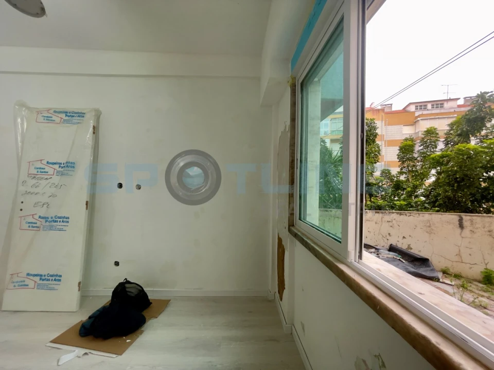 Apartamento T2 para Venda em Póvoa de Santo Adrião e Olival Basto Foto 30