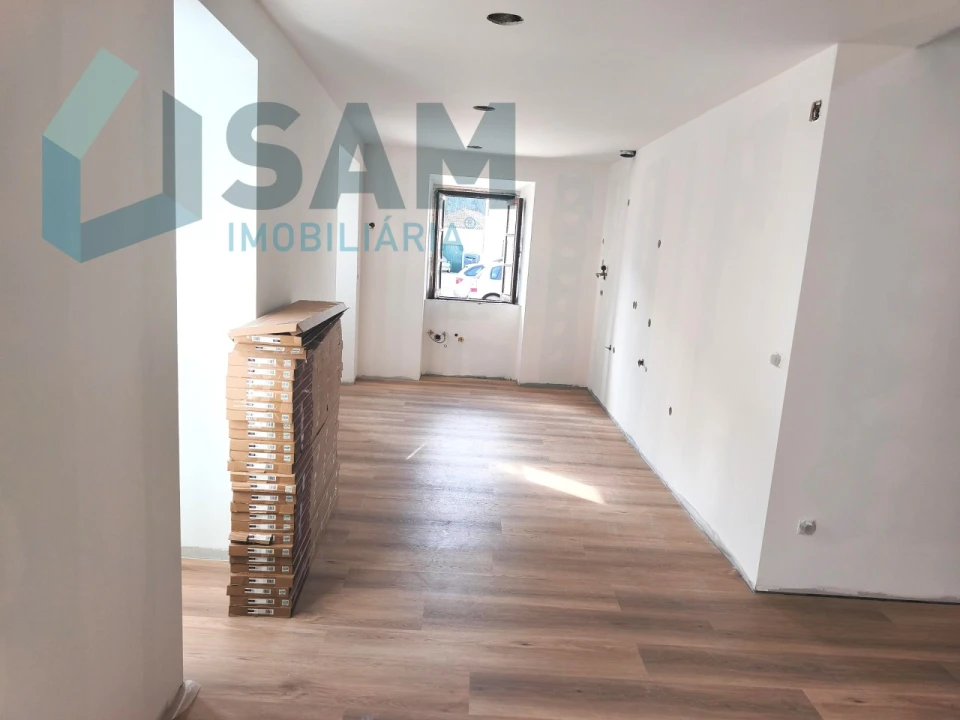 Moradia T2 para Venda em Roliça Foto 6