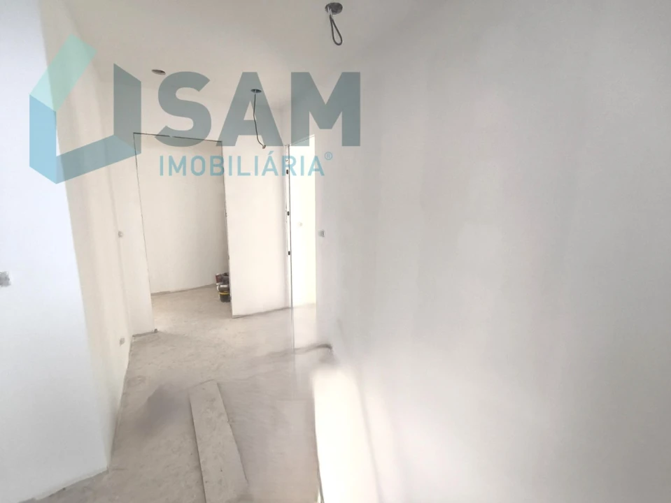 Moradia T2 para Venda em Roliça Foto 11