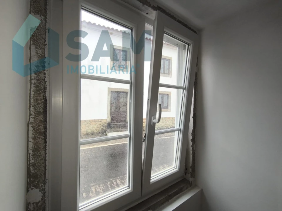 Moradia T2 para Venda em Roliça Foto 4