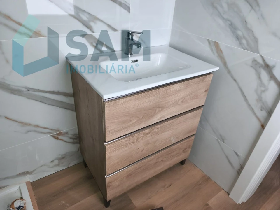 Moradia T2 para Venda em Roliça Foto 13