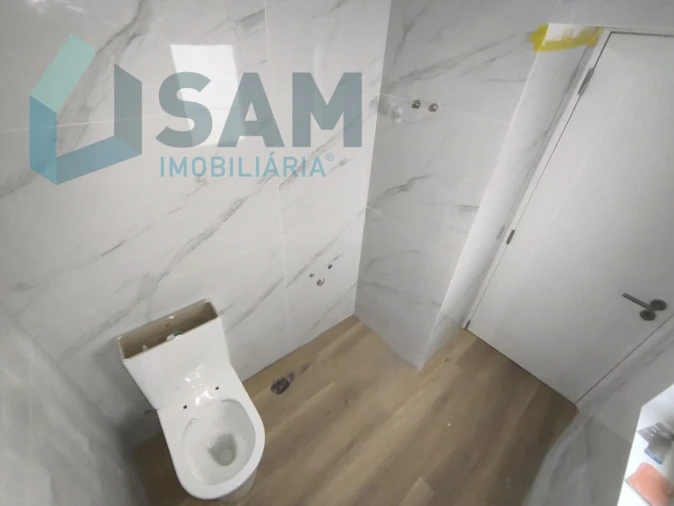 Moradia T2 para Venda em Roliça Foto 11