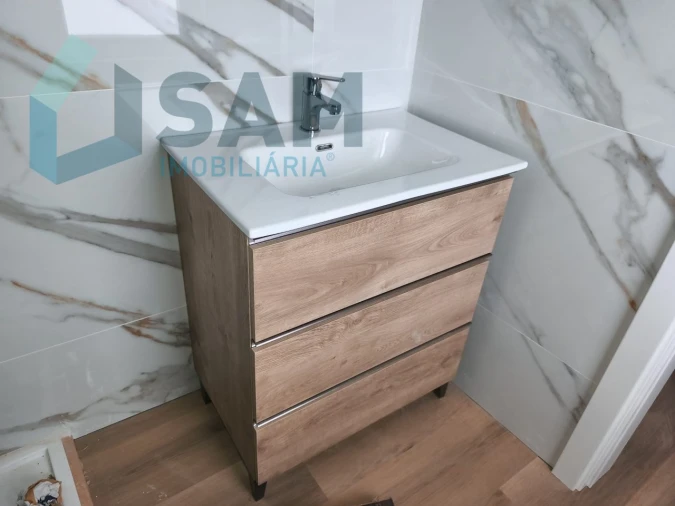 Moradia T2 para Venda em Roliça Foto 13