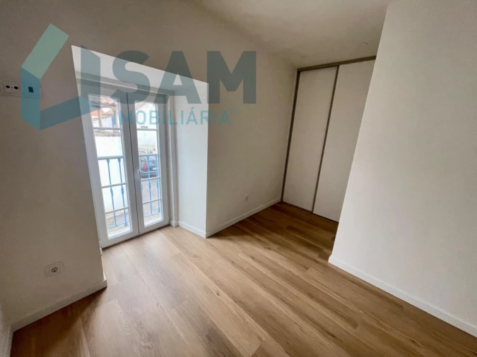 Moradia T2 para Venda em Roliça Foto 9