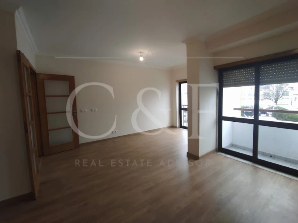 Apartamento T3 para Venda em Rio de Mouro Foto 5