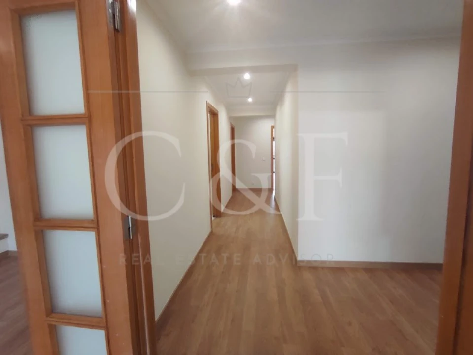 Apartamento T3 para Venda em Rio de Mouro Foto 19