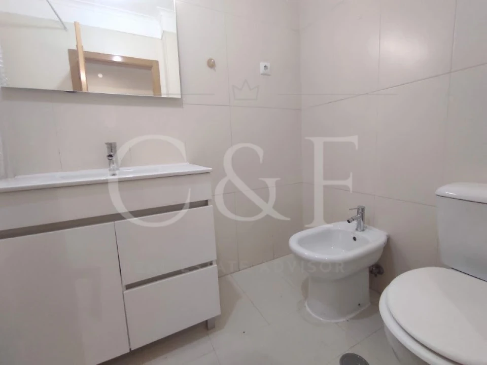 Apartamento T3 para Venda em Rio de Mouro Foto 27