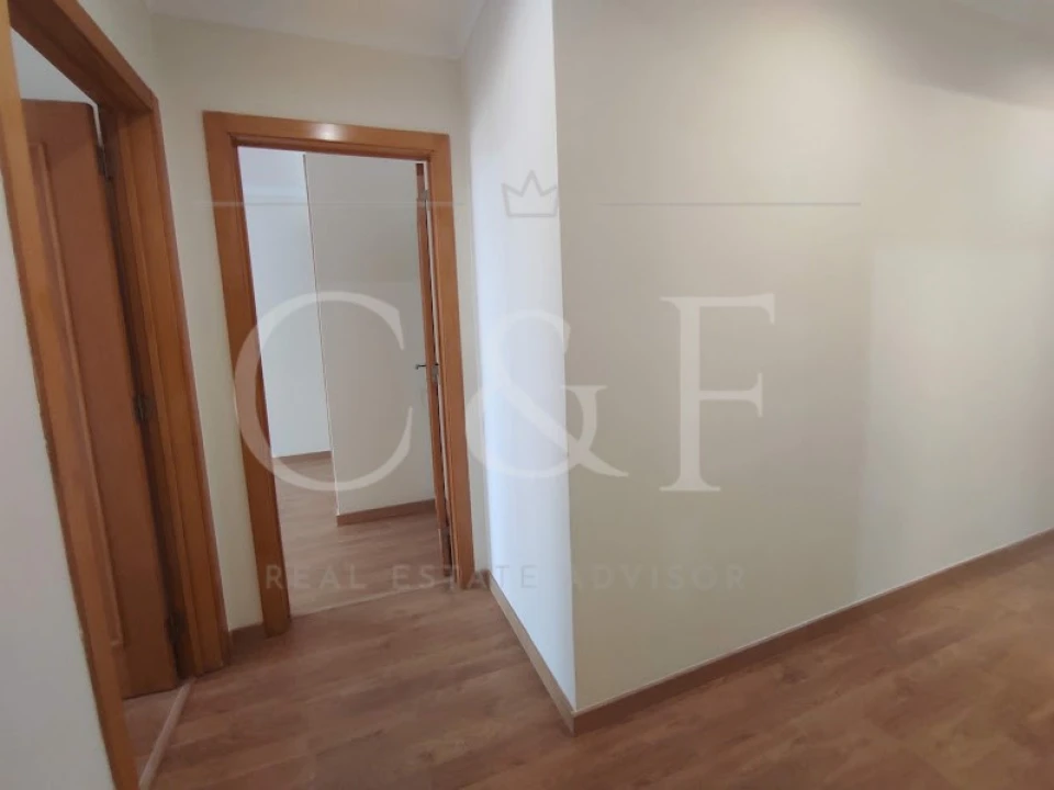 Apartamento T3 para Venda em Rio de Mouro Foto 28