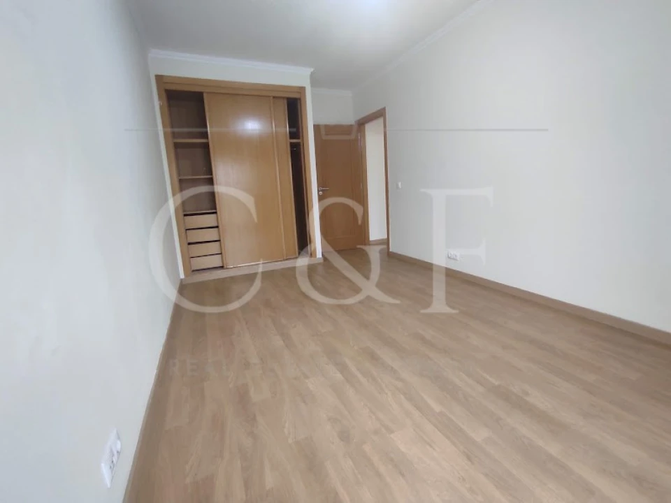 Apartamento T3 para Venda em Rio de Mouro Foto 31