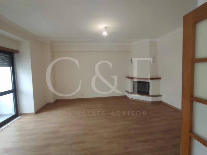 Apartamento T3 para Venda em Rio de Mouro Foto 6