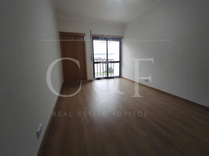 Apartamento T3 para Venda em Rio de Mouro Foto 30