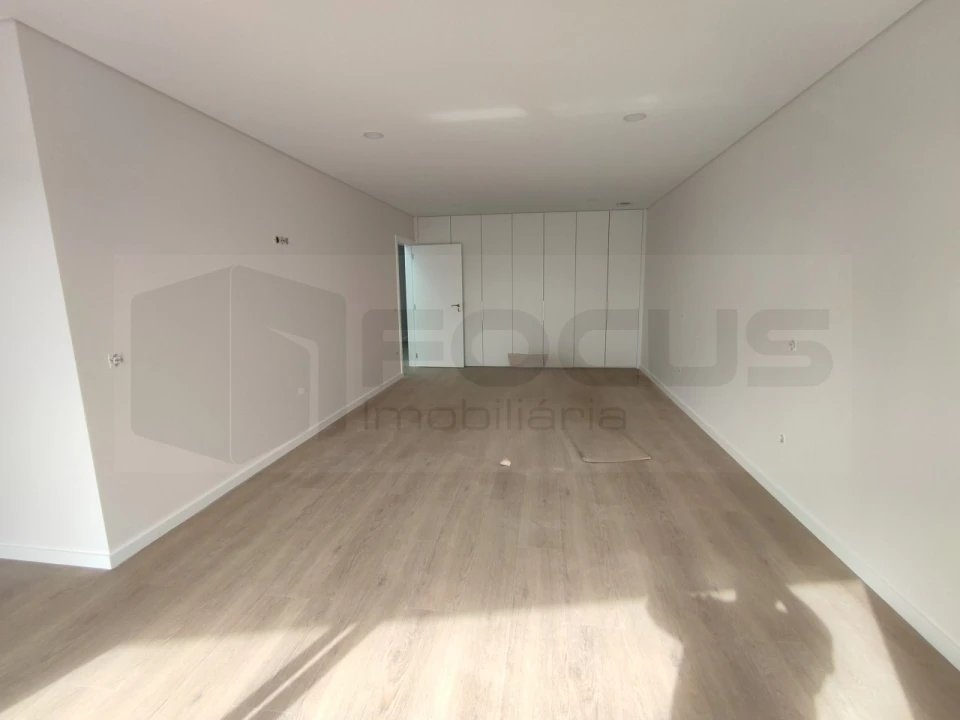 Moradia T4 para Venda em Gafanha da Encarnação Foto 21