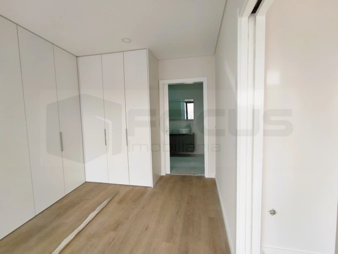 Moradia T4 para Venda em Gafanha da Encarnação Foto 23