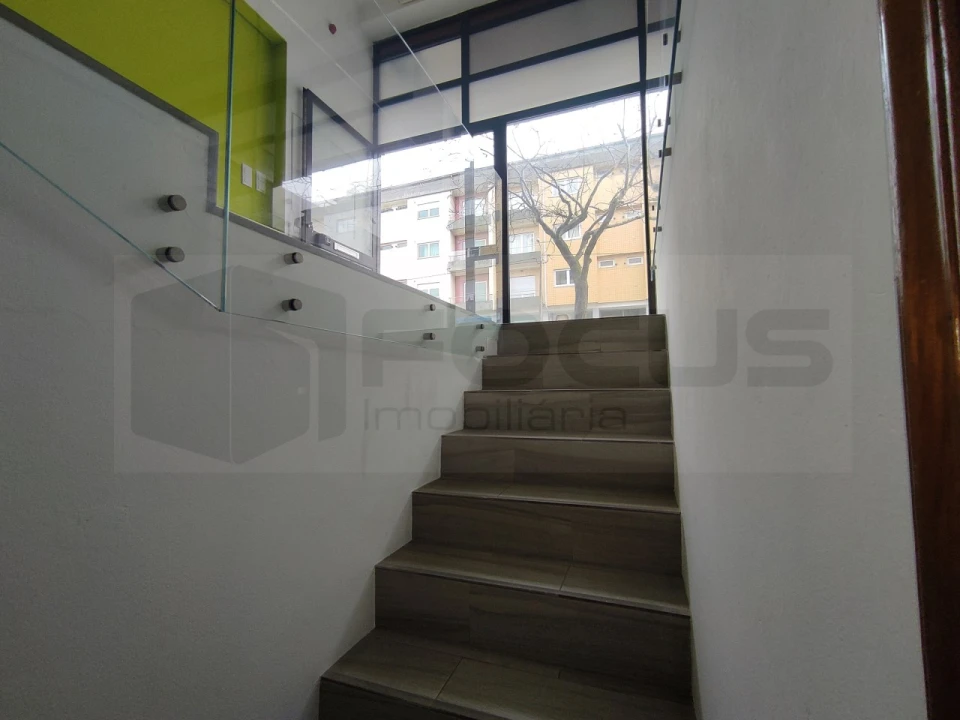 Loja para Arrendamento em Aradas Foto 5