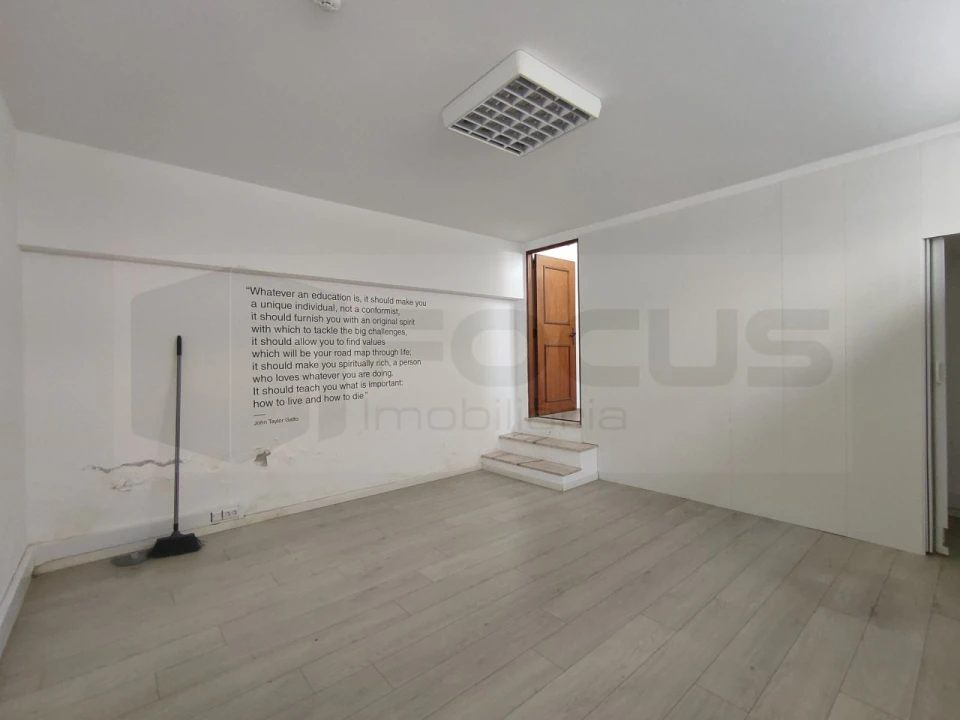 Loja para Arrendamento em Aradas Foto 9