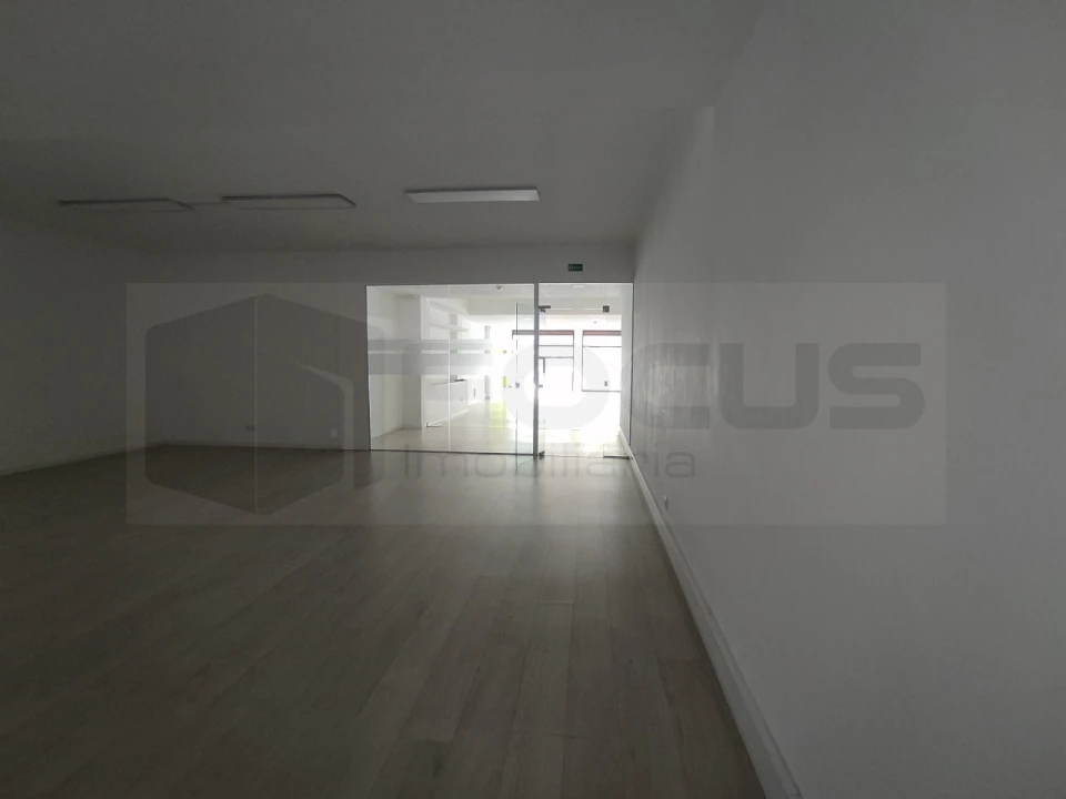 Loja para Arrendamento em Aradas Foto 21