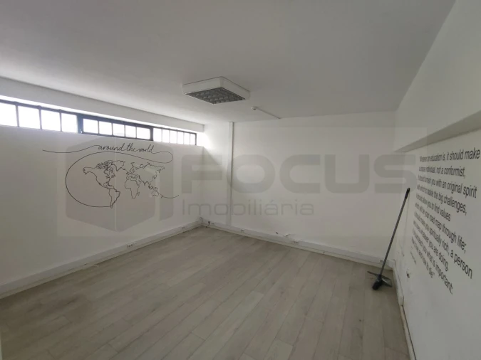 Loja para Arrendamento em Aradas Foto 8