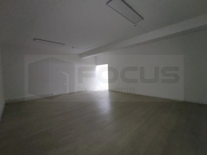 Loja para Arrendamento em Aradas Foto 19