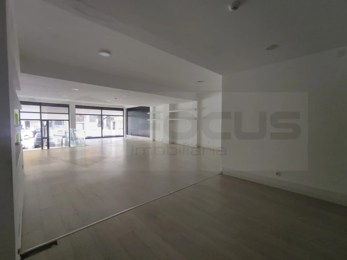 Loja para Arrendamento em Aradas Foto 22