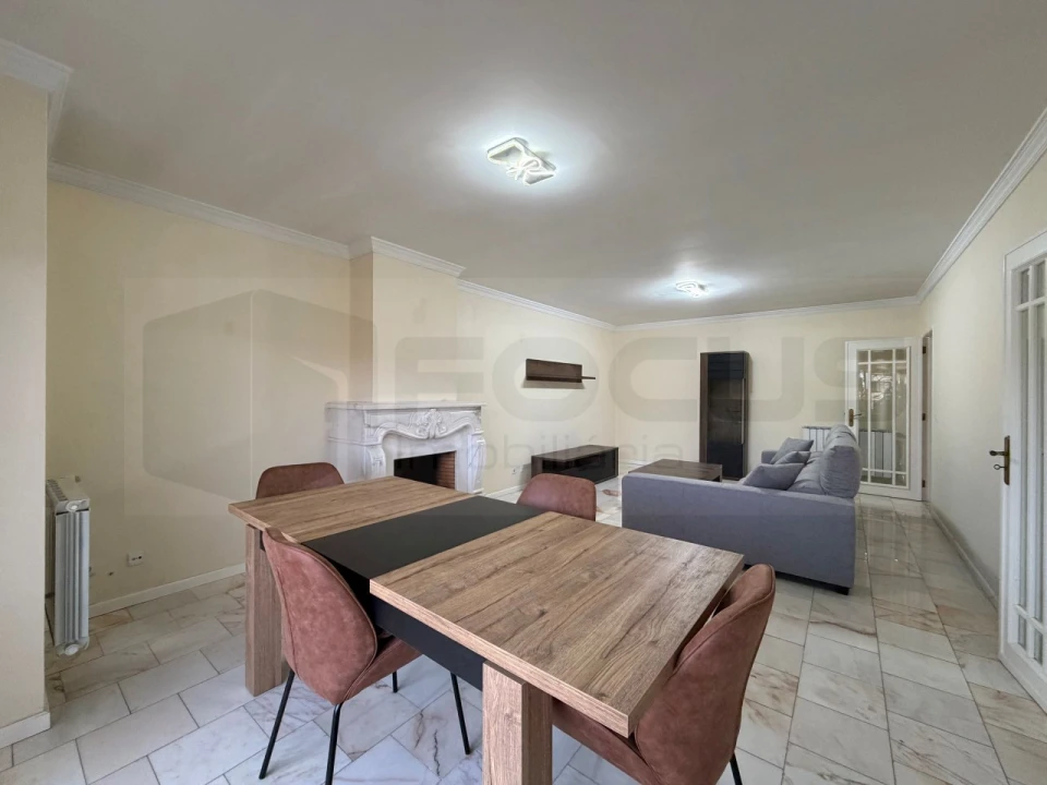 Moradia T4 para Arrendamento em Glória e Vera Cruz Foto 5