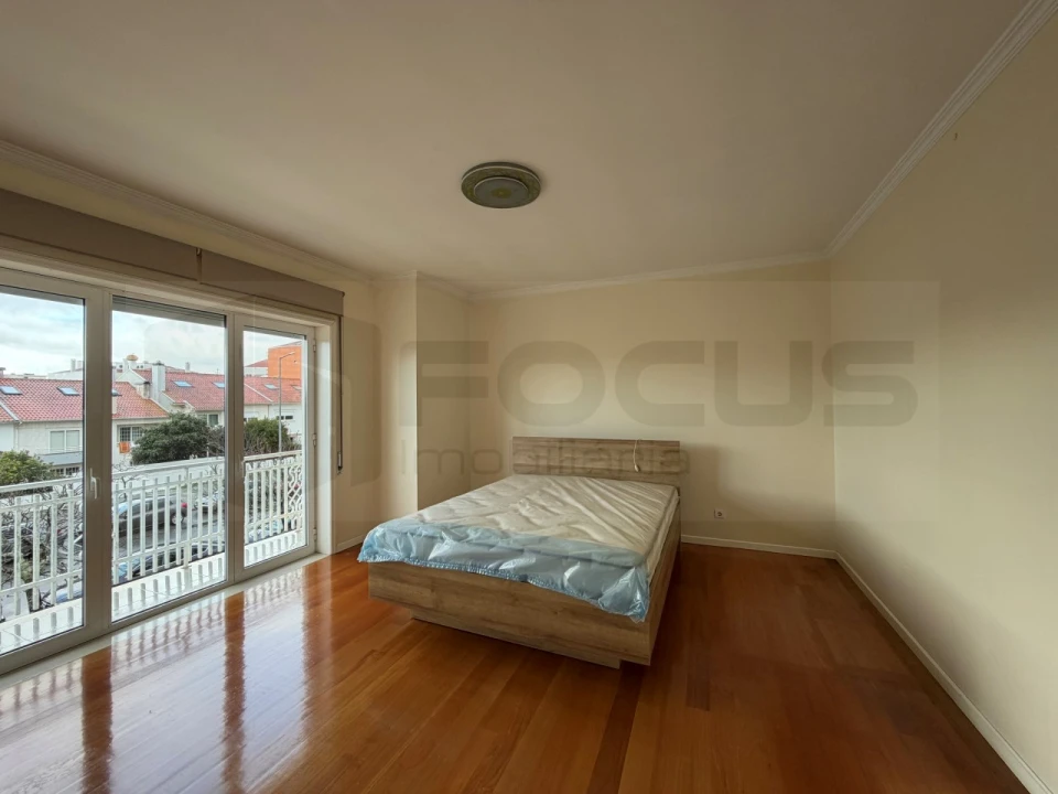 Moradia T4 para Arrendamento em Glória e Vera Cruz Foto 16