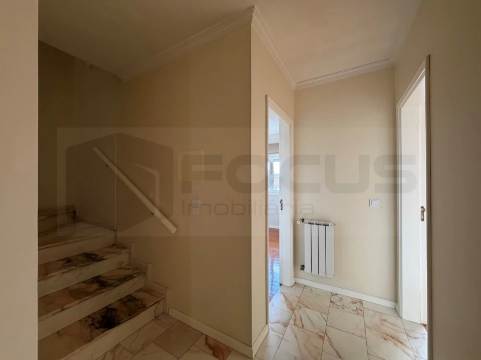 Moradia T4 para Arrendamento em Glória e Vera Cruz Foto 20