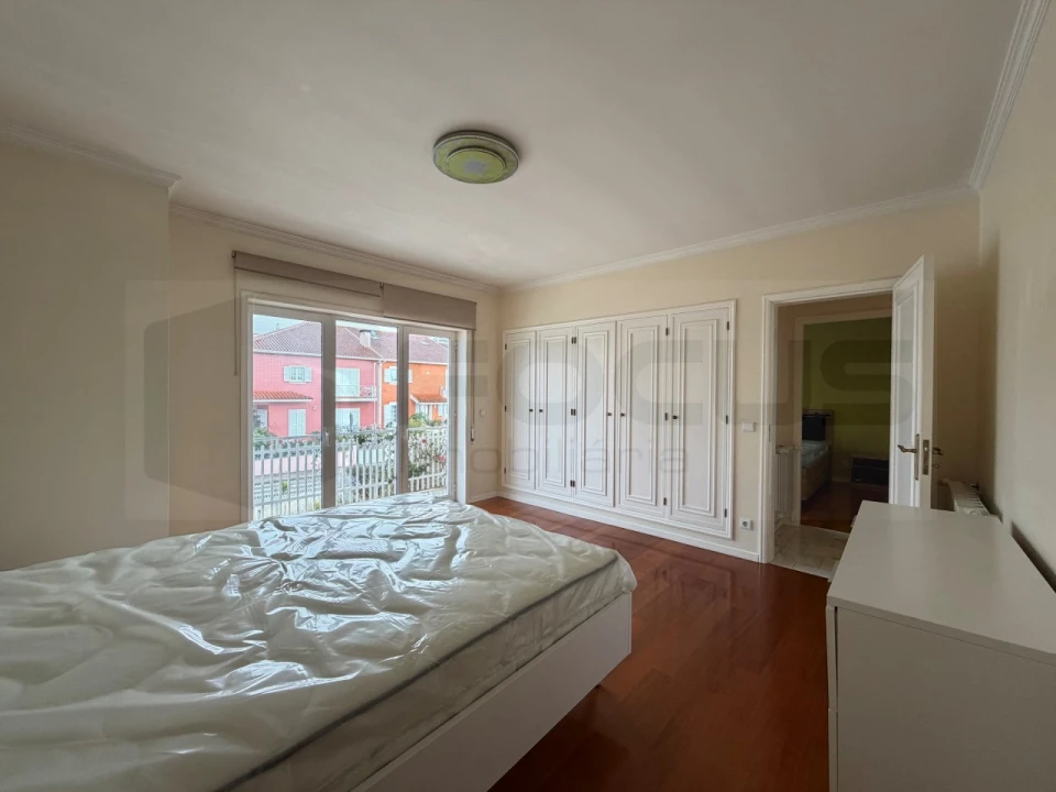 Moradia T4 para Arrendamento em Glória e Vera Cruz Foto 23