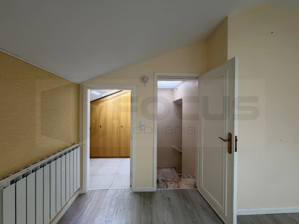 Moradia T4 para Arrendamento em Glória e Vera Cruz Foto 35