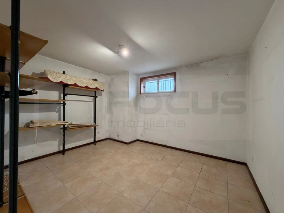 Moradia T4 para Arrendamento em Glória e Vera Cruz Foto 39