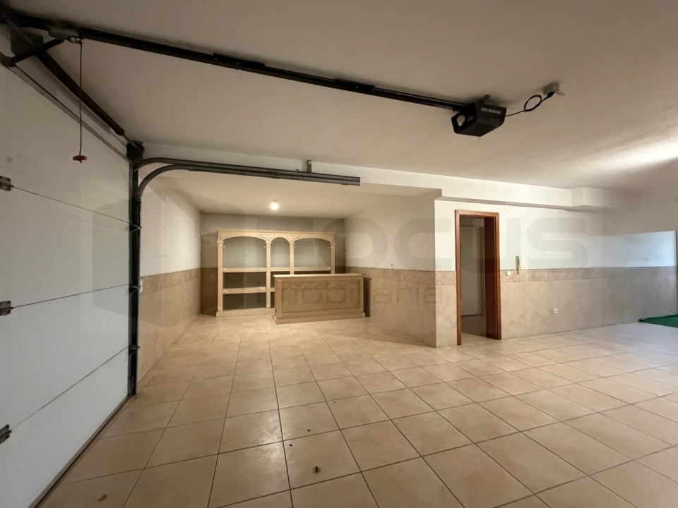 Moradia T4 para Arrendamento em Glória e Vera Cruz Foto 40