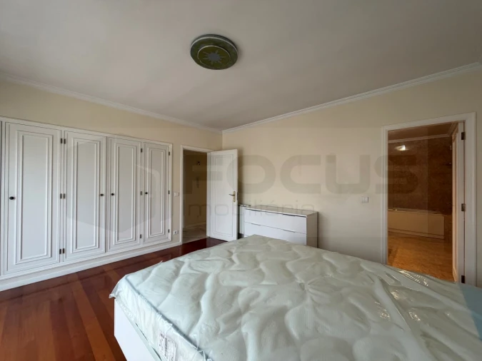 Moradia T4 para Arrendamento em Glória e Vera Cruz Foto 22