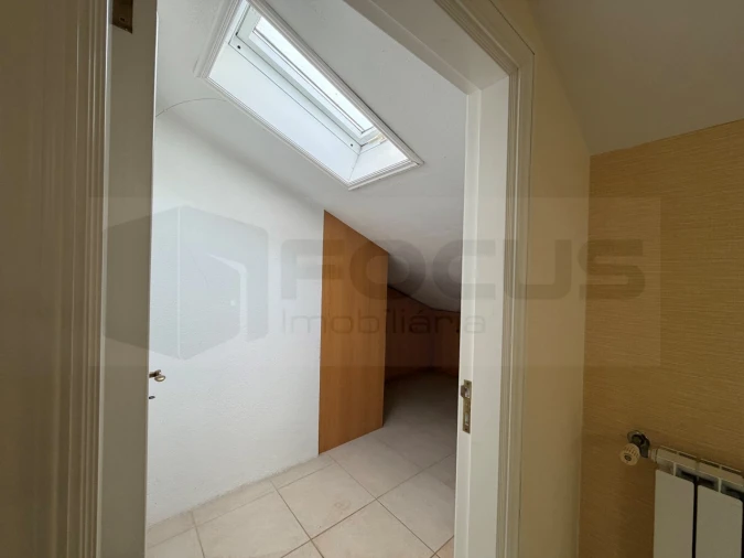 Moradia T4 para Arrendamento em Glória e Vera Cruz Foto 37