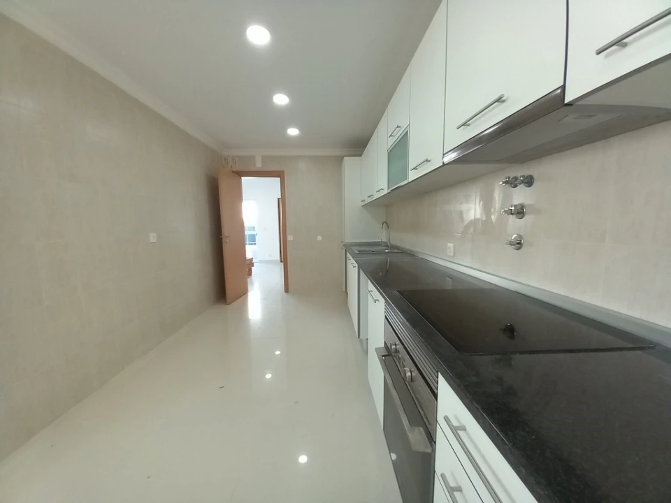 Moradia T3 para Venda em Carcavelos e Parede Foto 16