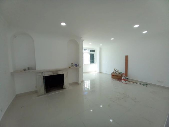 Moradia T3 para Venda em Carcavelos e Parede Foto 4