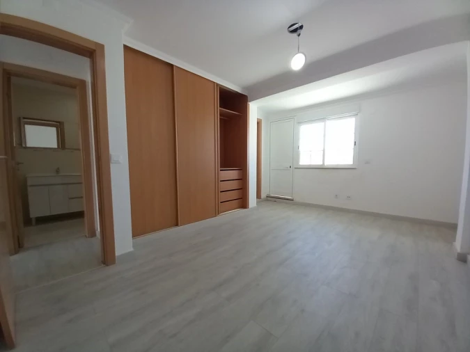 Moradia T3 para Venda em Carcavelos e Parede Foto 27