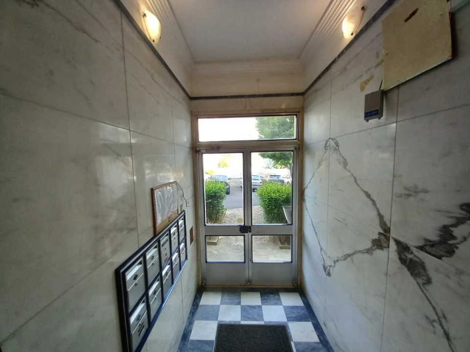 Apartamento para Venda em Póvoa de Santo Adrião e Olival Basto Foto 4