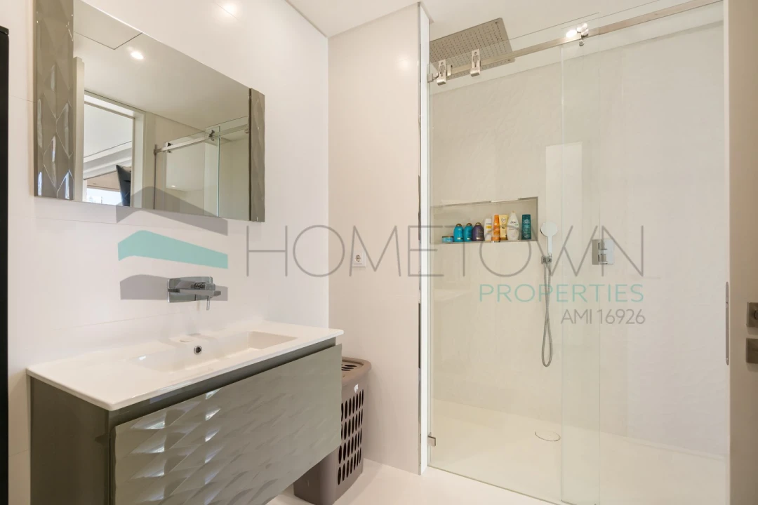 Moradia T3 para Venda em Quarteira Foto 17