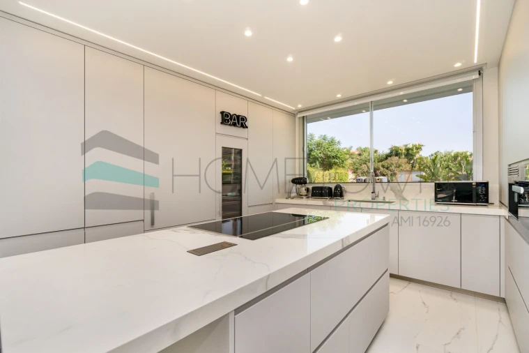 Moradia T3 para Venda em Quarteira Foto 3